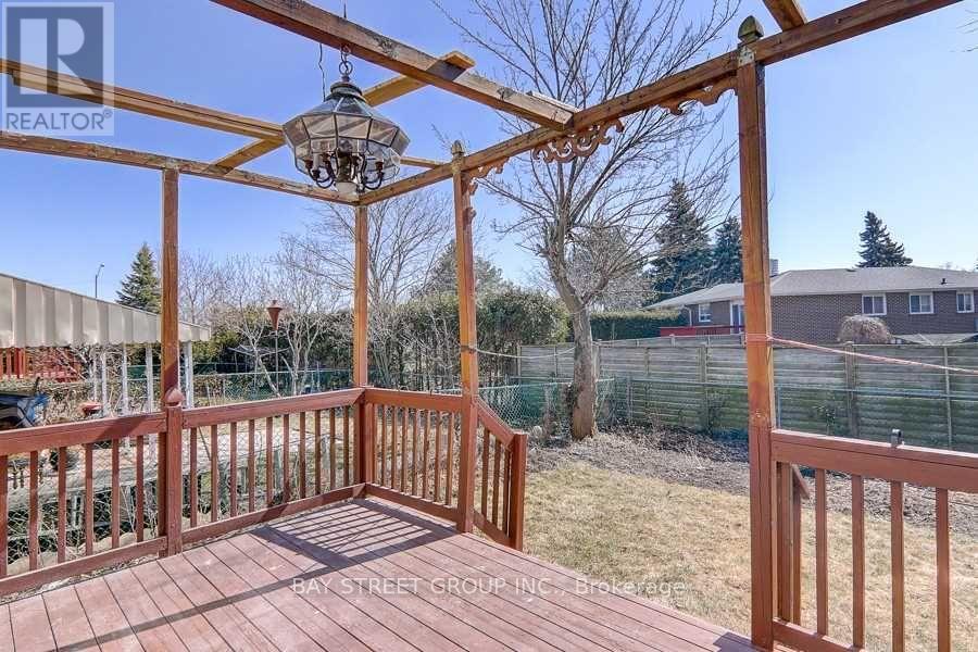 169 Glen Springs Drive, Toronto, Ontario  M1W 1Y1 - Photo 14 - E12809704