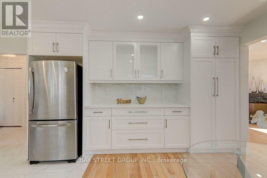 169 Glen Springs Drive, Toronto, Ontario  M1W 1Y1 - Photo 6 - E12809704