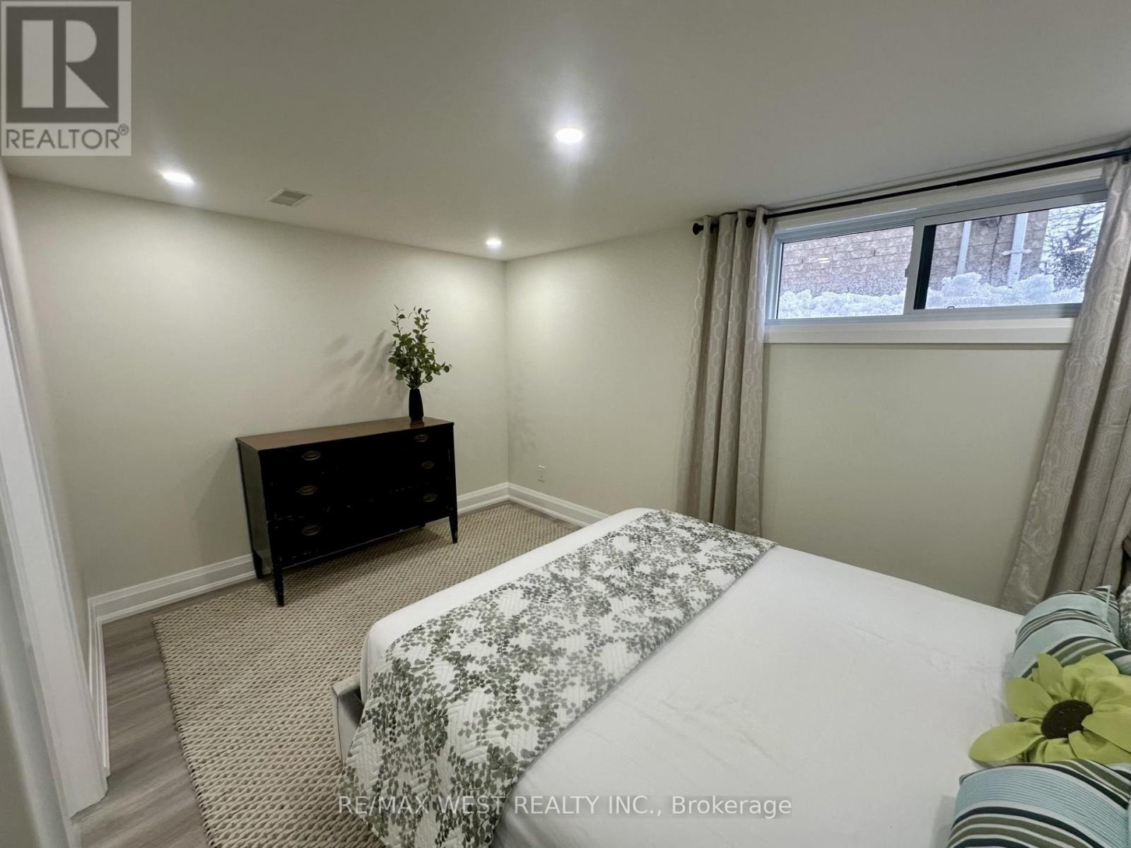 Basement - 544 Rustic Road, Toronto, Ontario  M6L 1Y1 - Photo 11 - W12809696