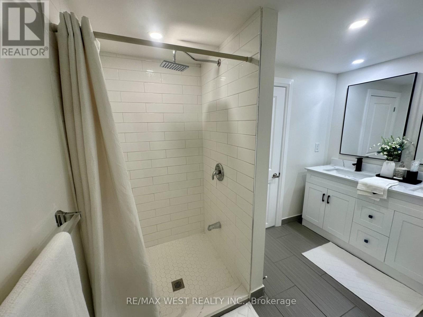 Basement - 544 Rustic Road, Toronto, Ontario  M6L 1Y1 - Photo 14 - W12809696