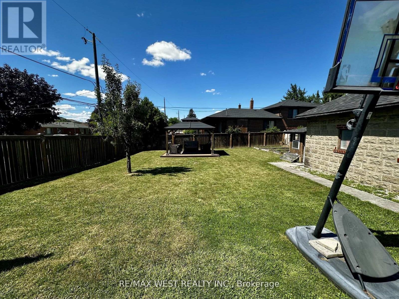 Basement - 544 Rustic Road, Toronto, Ontario  M6L 1Y1 - Photo 19 - W12809696