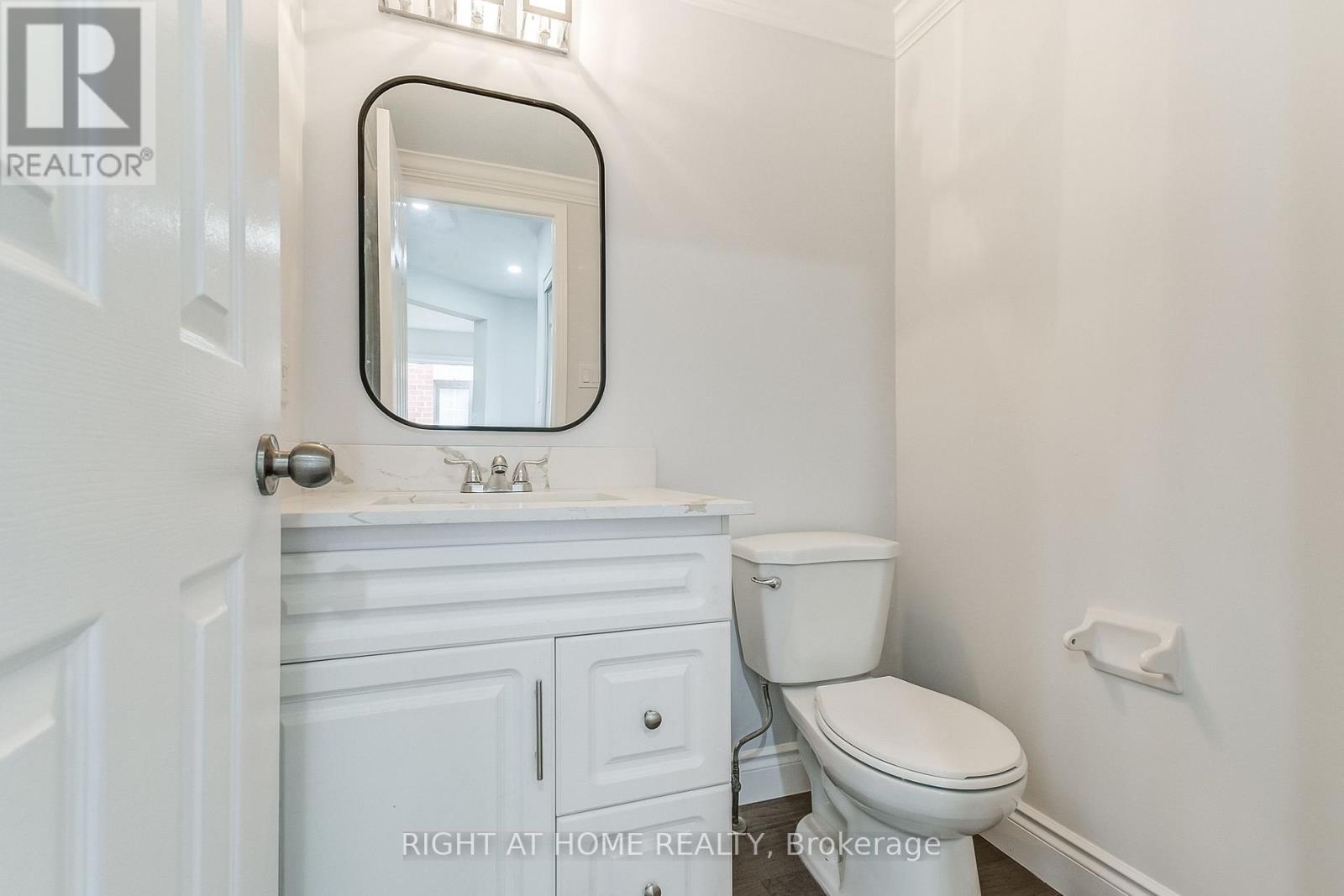 36 Mapleshade Drive W, Brampton, Ontario  L7A 1J1 - Photo 6 - W12809706