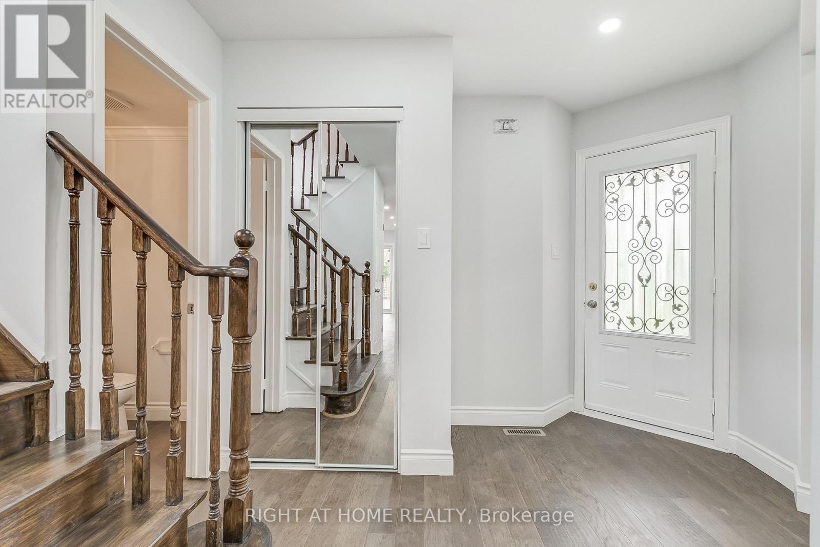 36 Mapleshade Drive W, Brampton, Ontario  L7A 1J1 - Photo 7 - W12809706