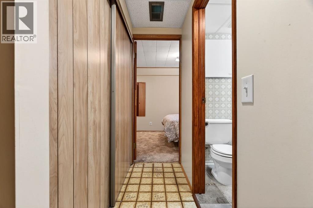 151 Erin Park Close Se, Calgary, Alberta  T2B 2V6 - Photo 33 - A2287304