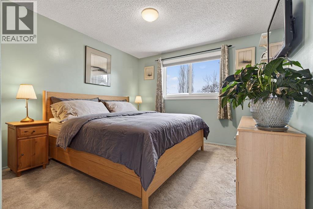 151 Erin Park Close Se, Calgary, Alberta  T2B 2V6 - Photo 19 - A2287304