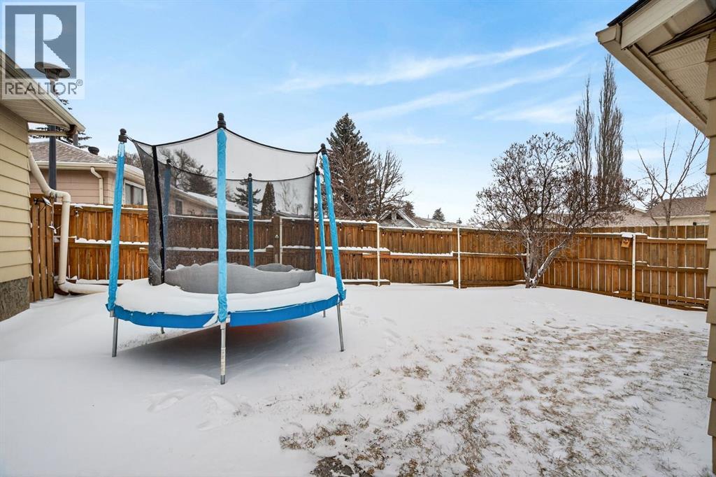 151 Erin Park Close Se, Calgary, Alberta  T2B 2V6 - Photo 43 - A2287304