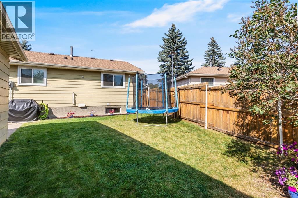 151 Erin Park Close Se, Calgary, Alberta  T2B 2V6 - Photo 39 - A2287304