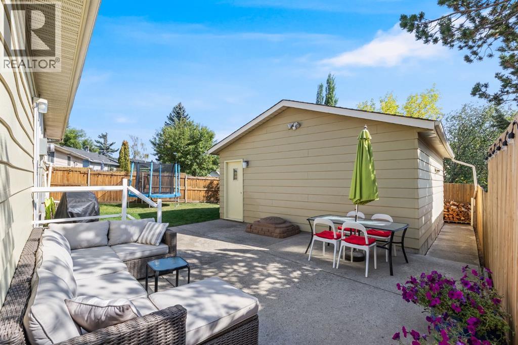 151 Erin Park Close Se, Calgary, Alberta  T2B 2V6 - Photo 40 - A2287304