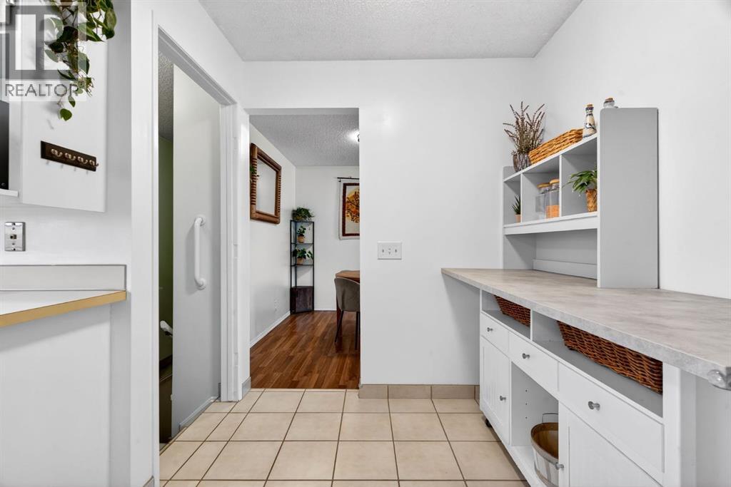 151 Erin Park Close Se, Calgary, Alberta  T2B 2V6 - Photo 15 - A2287304