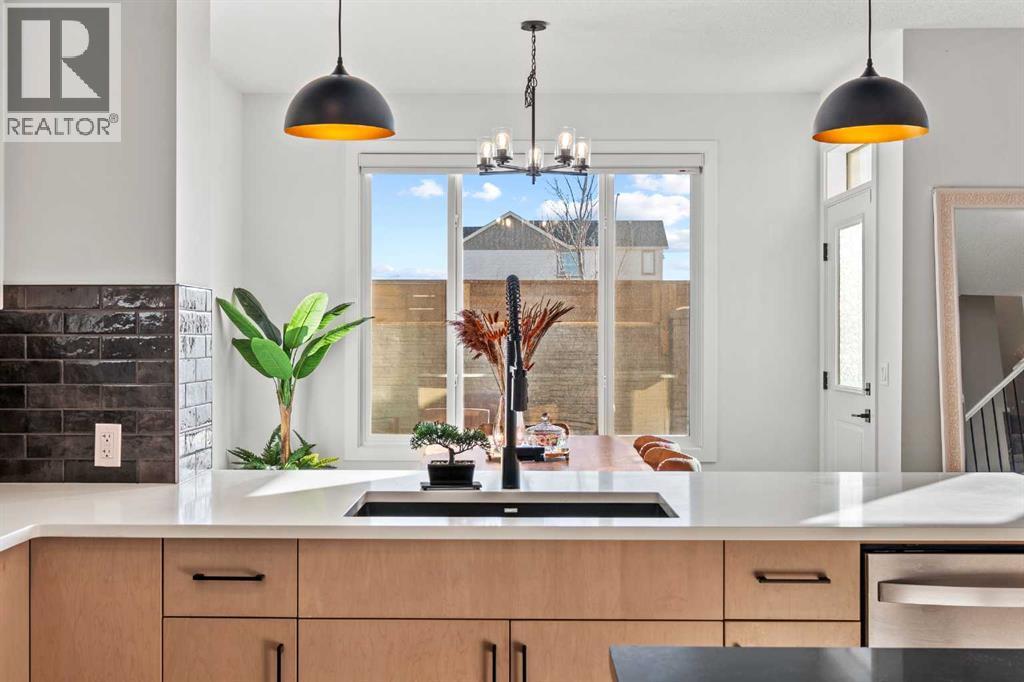 116 Ambleside Crescent Nw, Calgary, Alberta  T4B 3P5 - Photo 10 - A2287668