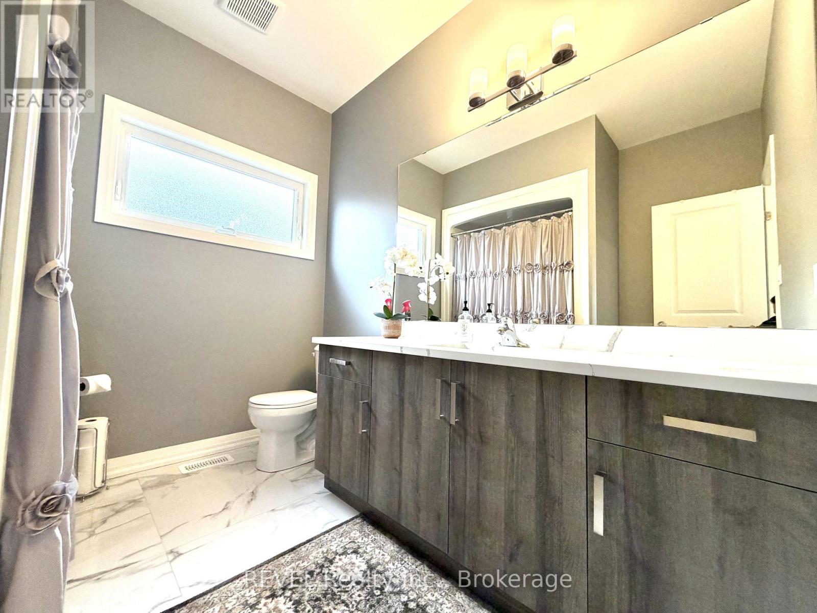 Upper - 7356 Majestic Trail, Niagara Falls, Ontario  L2H 3V4 - Photo 22 - X12809716