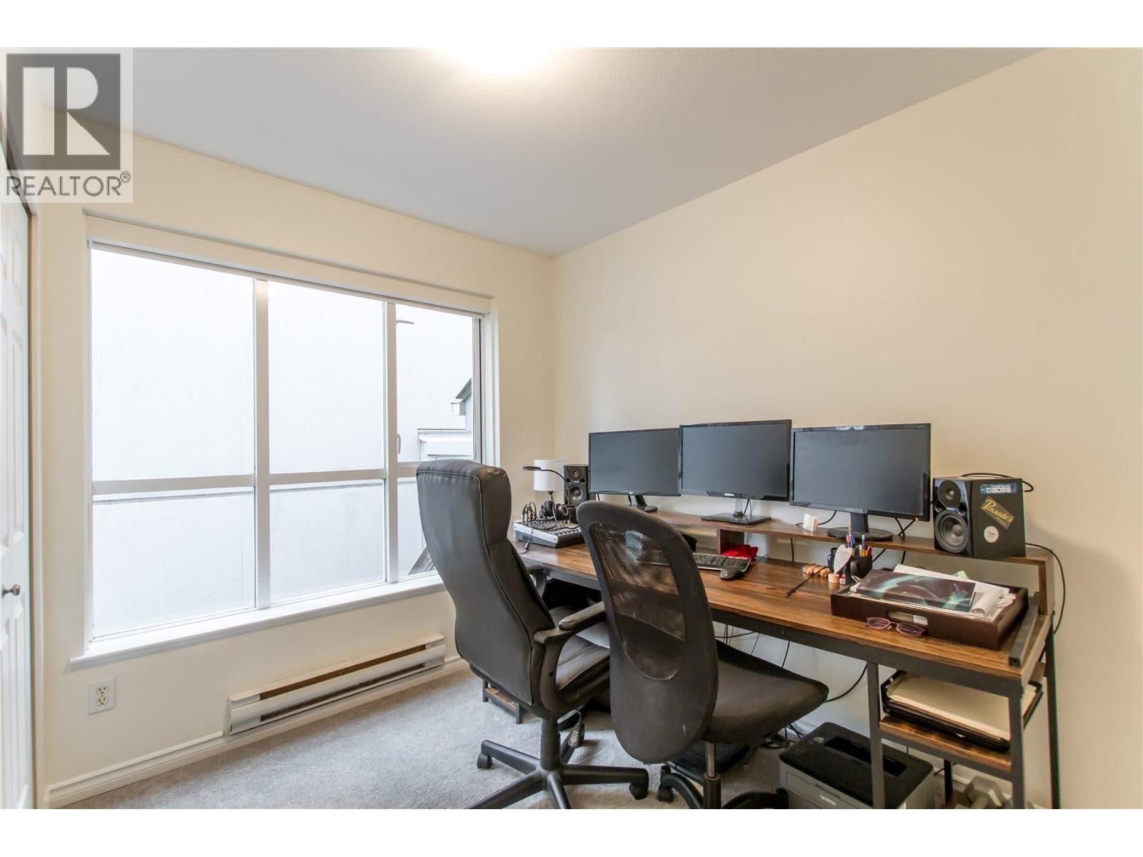 204 155 E 3rd Street, North Vancouver, British Columbia  V7L 1E5 - Photo 17 - R3090125