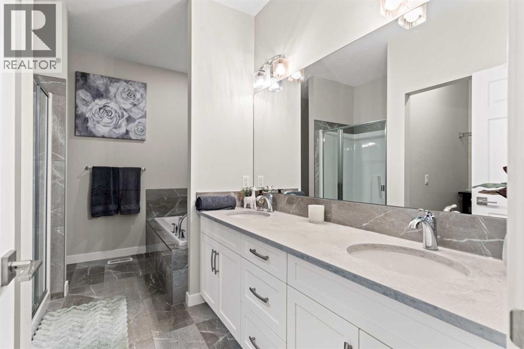 18 Drake Landing Street, Okotoks, Alberta  T1S 0P7 - Photo 32 - A2282904