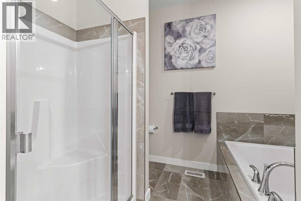 18 Drake Landing Street, Okotoks, Alberta  T1S 0P7 - Photo 33 - A2282904