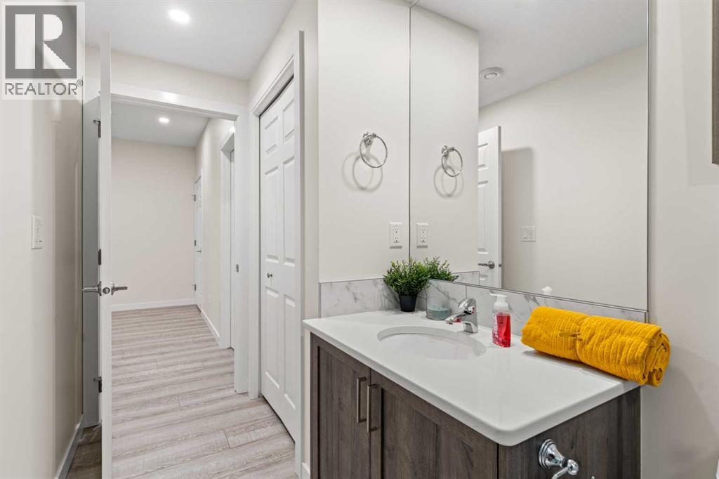 18 Drake Landing Street, Okotoks, Alberta  T1S 0P7 - Photo 37 - A2282904