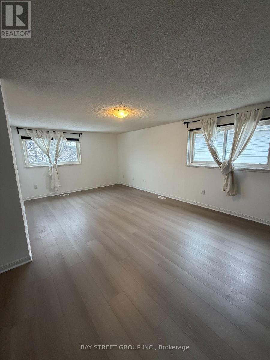 33 Winborne Road, Vaughan, Ontario  L4J 2R8 - Photo 10 - N12632882