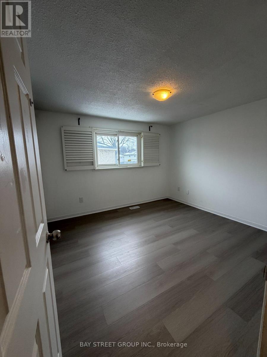 33 Winborne Road, Vaughan, Ontario  L4J 2R8 - Photo 14 - N12632882