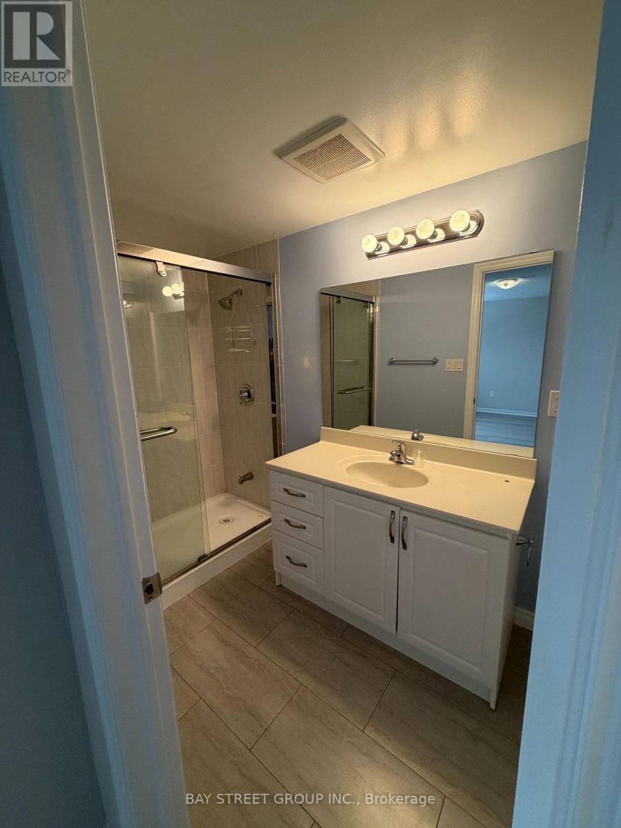 33 Winborne Road, Vaughan, Ontario  L4J 2R8 - Photo 13 - N12632882