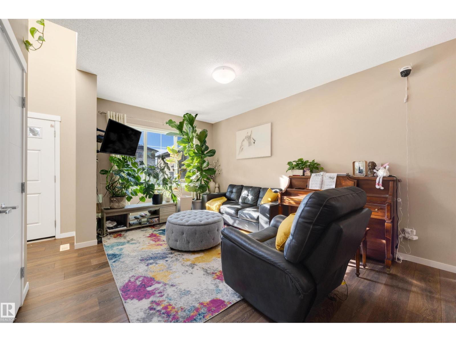 1426 26 Av Nw, Edmonton, Alberta  T6T 0W1 - Photo 4 - E4473102