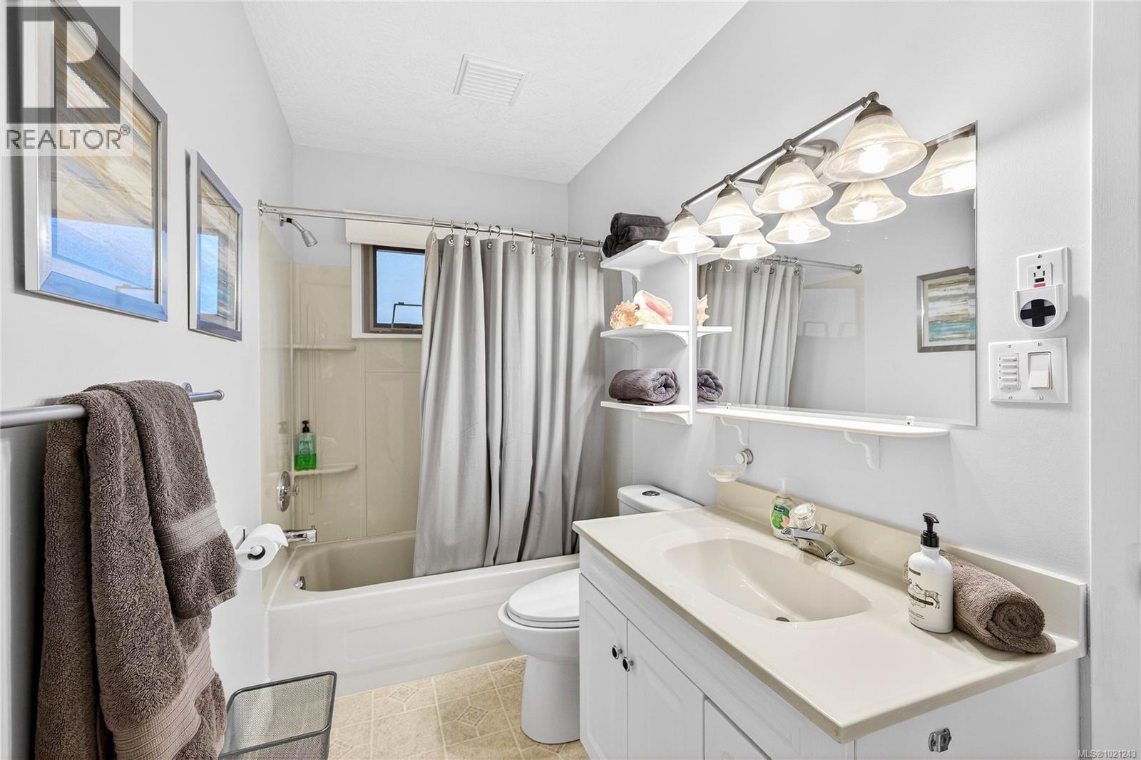 141 Murrelet Pl, Salt Spring, British Columbia  V8K 1G9 - Photo 15 - 1021243