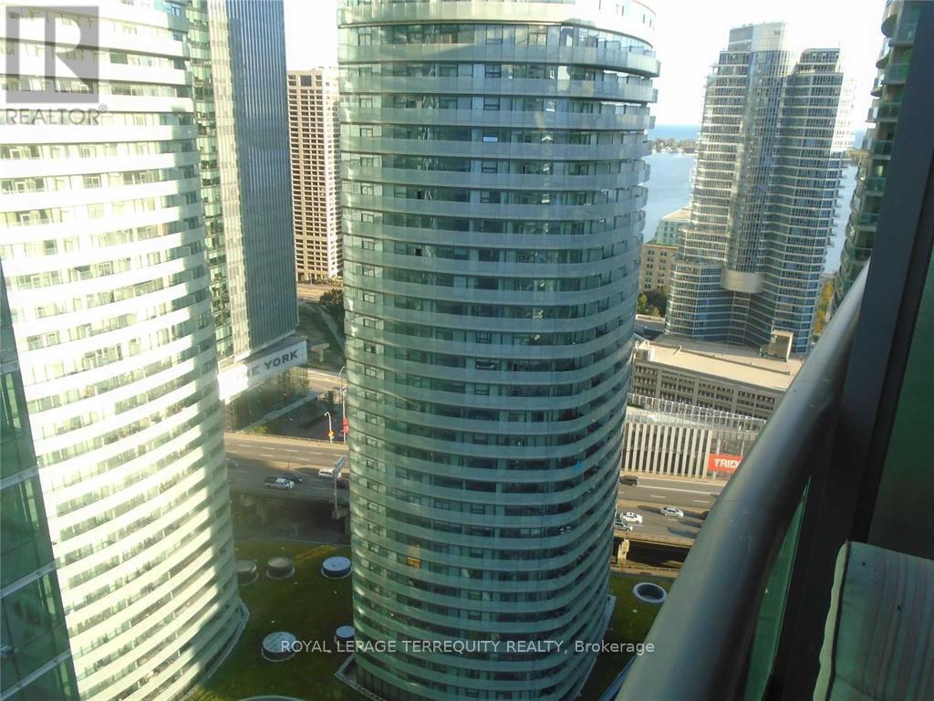 3708 - 30 Grand Trunk Crescent, Toronto, Ontario  M5J 3A3 - Photo 21 - C12808380