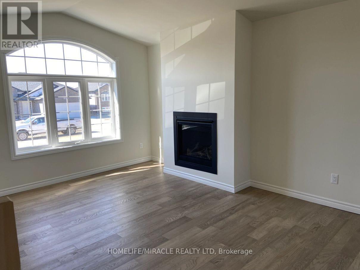 395 Magnolia Lane, Lakeshore, Ontario  N8L 1B2 - Photo 2 - X12800044