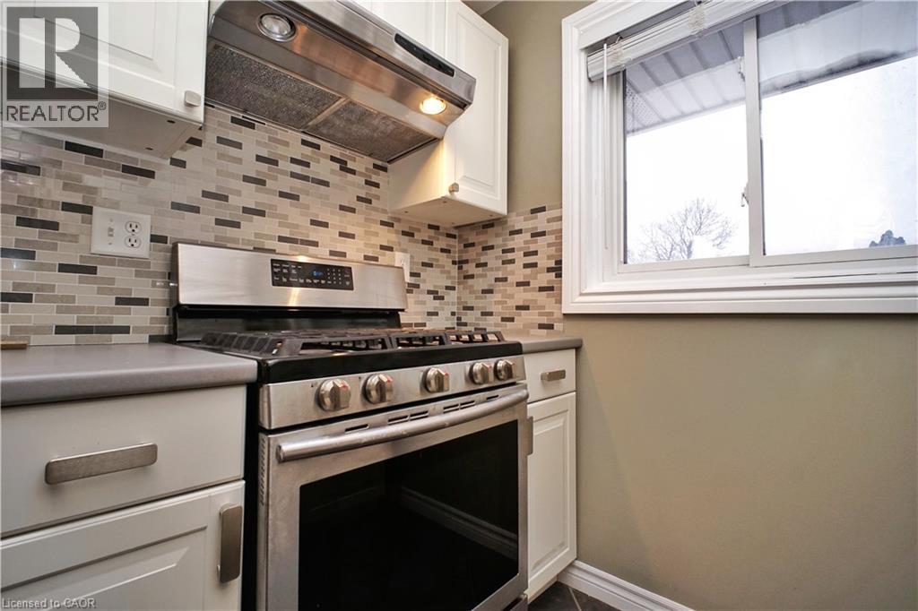 61 Bosworth Crescent, Kitchener, Ontario  N2E 1Y9 - Photo 11 - 40799012