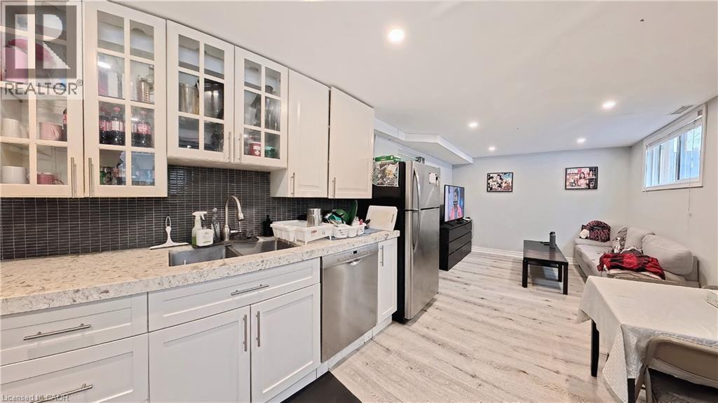 61 Bosworth Crescent, Kitchener, Ontario  N2E 1Y9 - Photo 39 - 40799012