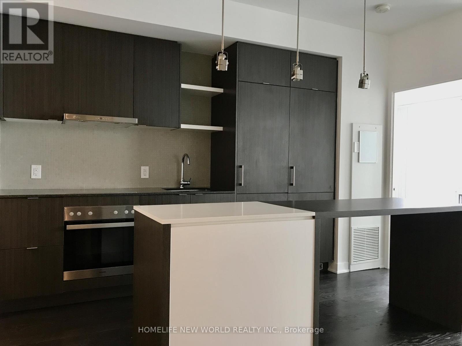 7006 - 88 Harbour Street, Toronto, Ontario  M5J 0C3 - Photo 12 - C12809768