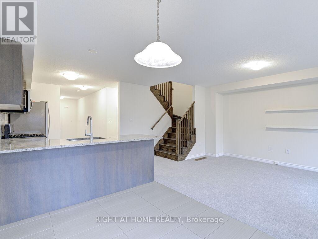 121 Scarletwood Street, Hamilton, Ontario  L8J 0K8 - Photo 18 - X12809766