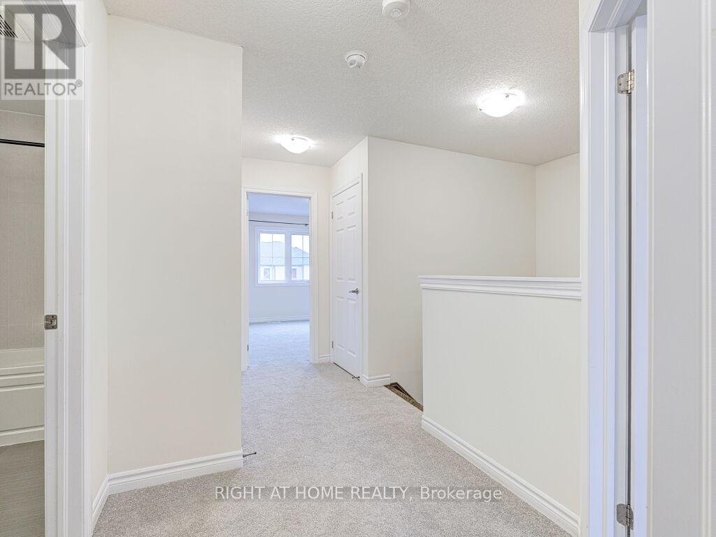 121 Scarletwood Street, Hamilton, Ontario  L8J 0K8 - Photo 28 - X12809766