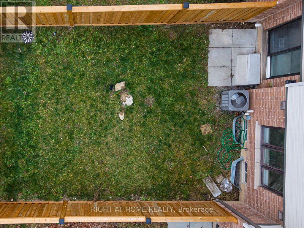 121 Scarletwood Street, Hamilton, Ontario  L8J 0K8 - Photo 47 - X12809766