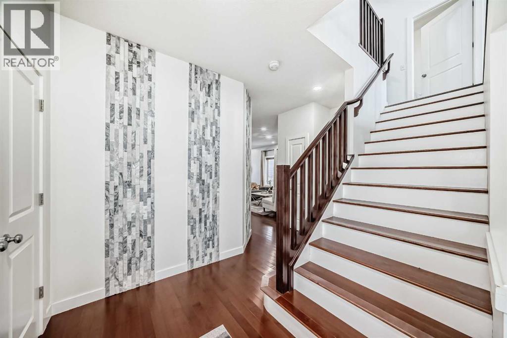 19 Valley Pointe Way Nw, Calgary, Alberta  T3B 6B1 - Photo 4 - A2284371