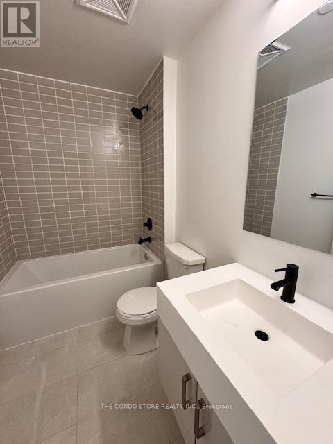 1605 - 380 Dundas Street W, Toronto, Ontario  M5T 1G2 - Photo 16 - C12809772