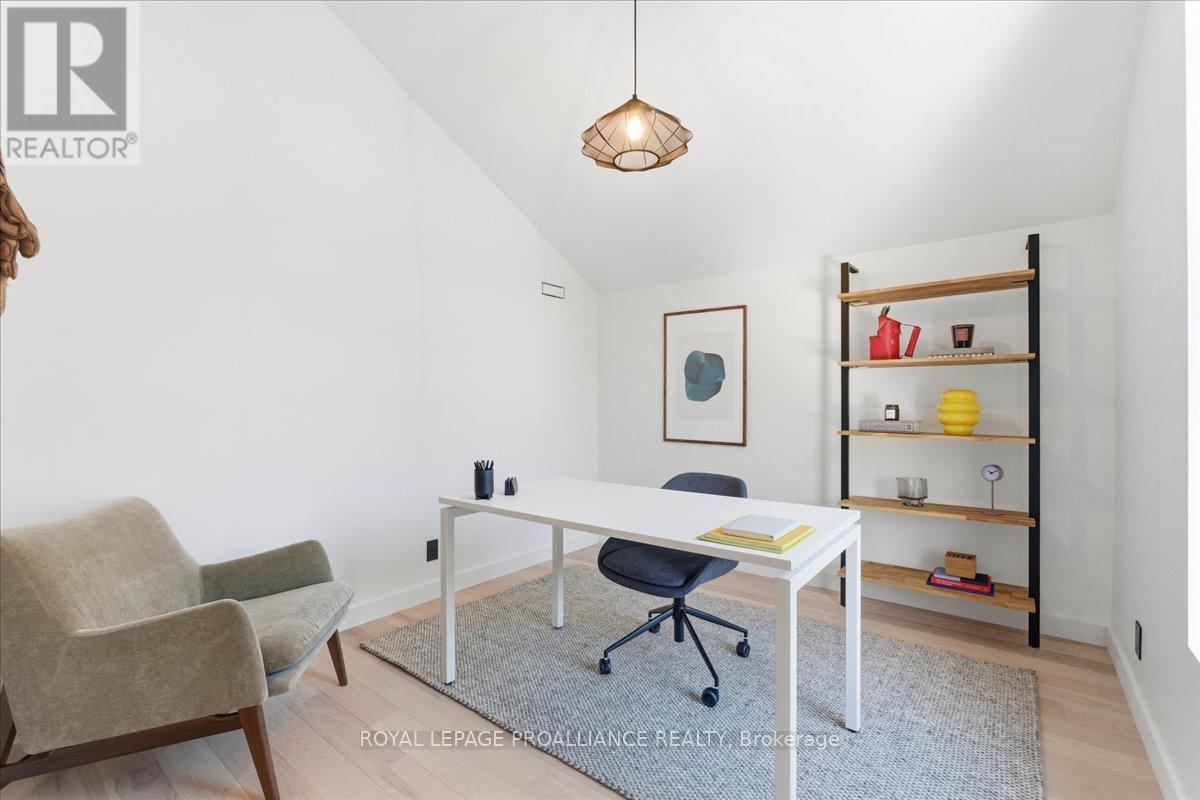 372 Prinyers Cove Crescent, Prince Edward County, Ontario  K0K 2T0 - Photo 23 - X12736504