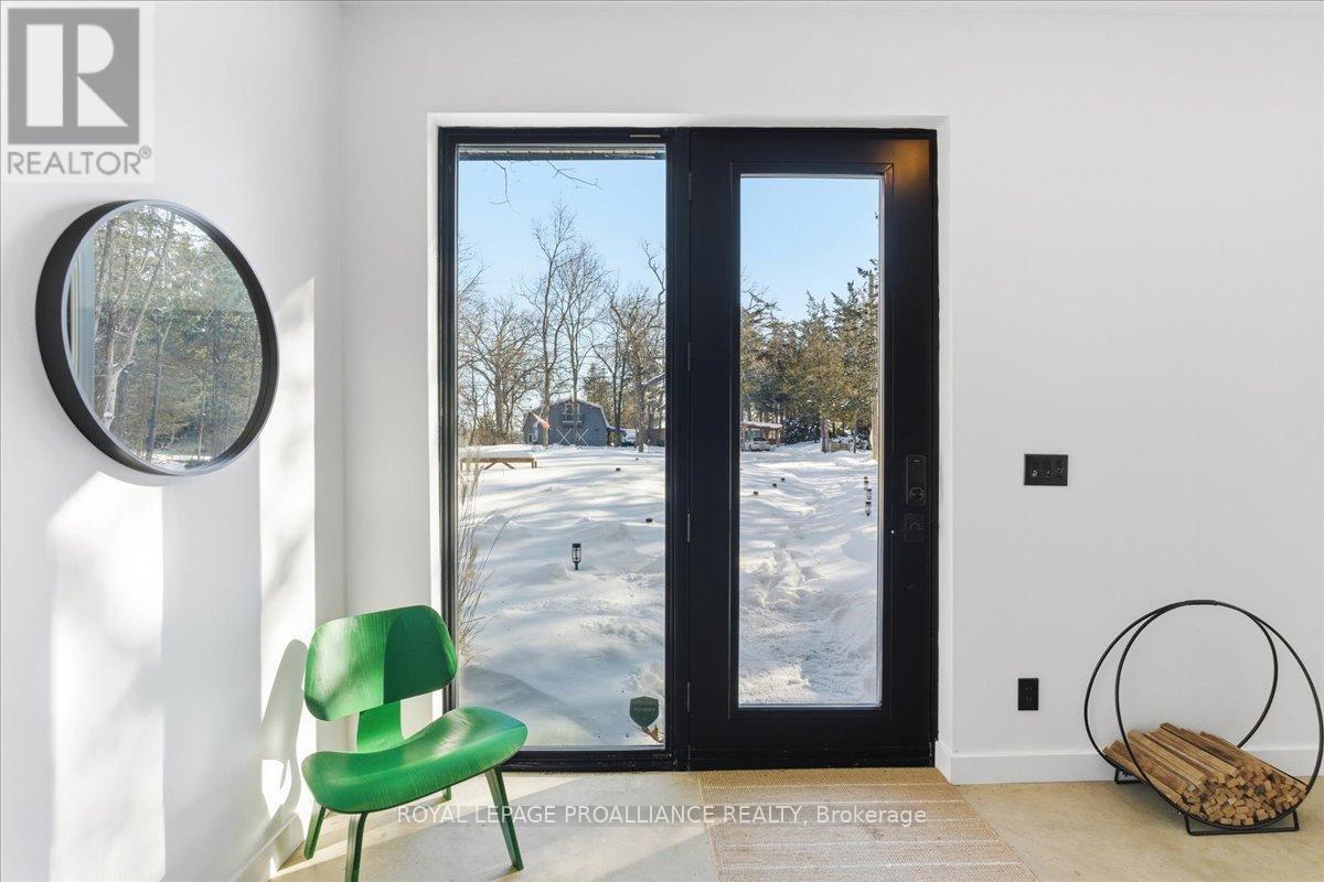 372 Prinyers Cove Crescent, Prince Edward County, Ontario  K0K 2T0 - Photo 3 - X12736504