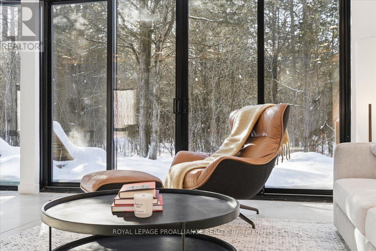 372 Prinyers Cove Crescent, Prince Edward County, Ontario  K0K 2T0 - Photo 6 - X12736504