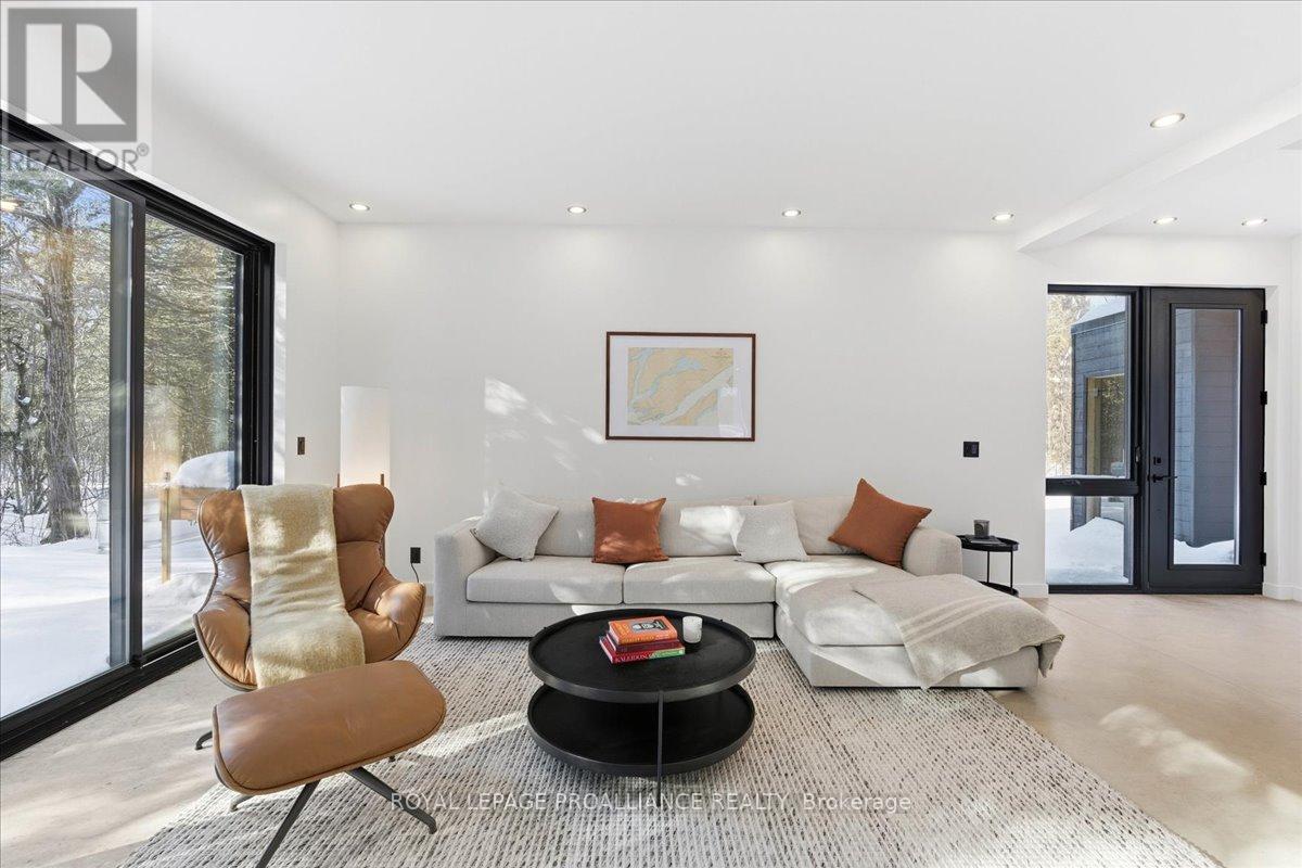 372 Prinyers Cove Crescent, Prince Edward County, Ontario  K0K 2T0 - Photo 7 - X12736504