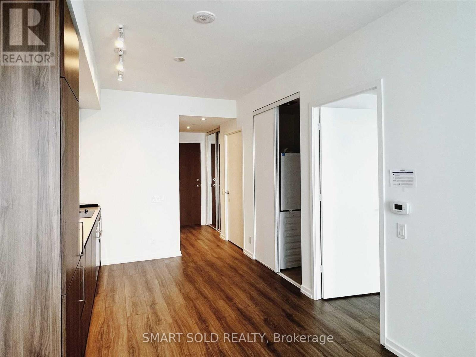 1807 - 1000 Portage Parkway, Vaughan, Ontario  L4K 5K8 - Photo 12 - N12809778