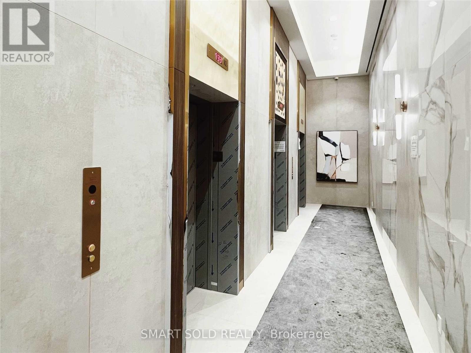 1807 - 1000 Portage Parkway, Vaughan, Ontario  L4K 5K8 - Photo 9 - N12809778