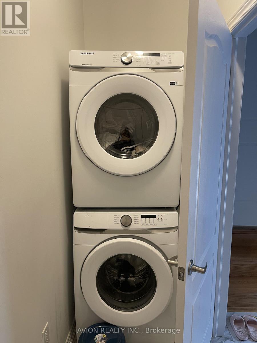 Coach House - 542 Whites Hill Avenue, Markham, Ontario  L6B 0Z3 - Photo 9 - N12809784