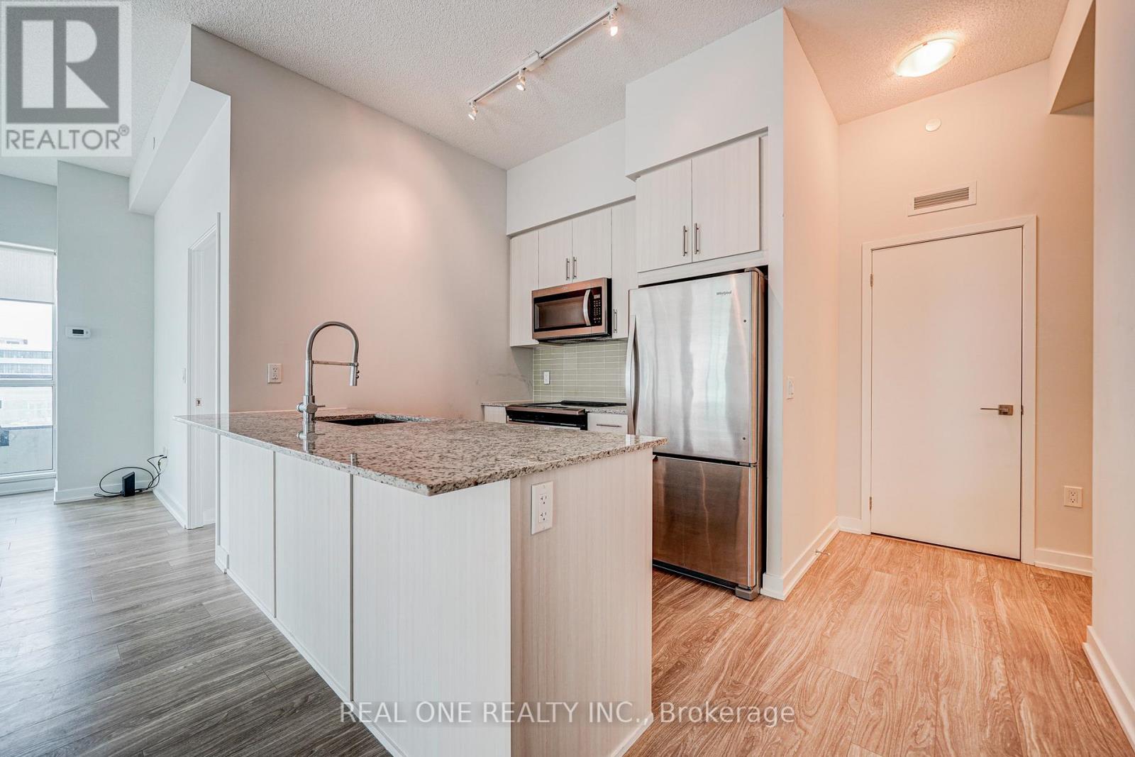 422 - 4055 Parkside Village Drive, Mississauga, Ontario  L5B 0K8 - Photo 11 - W12809786