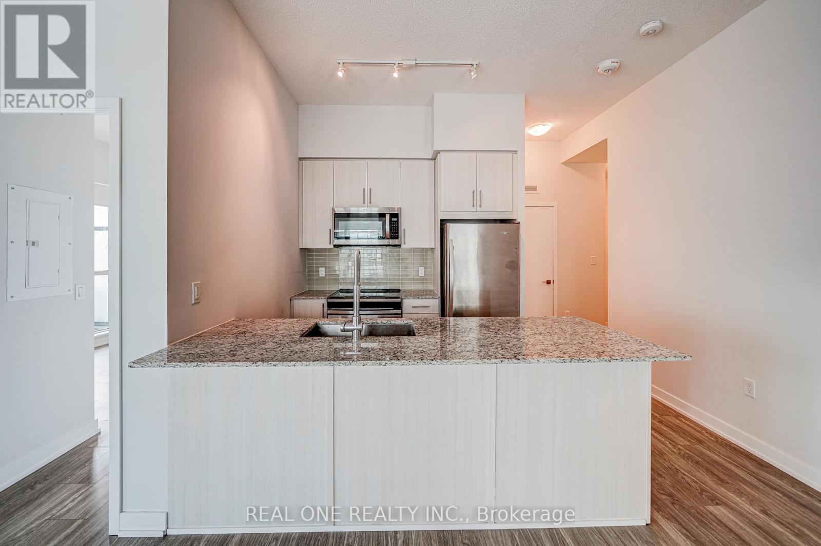 422 - 4055 Parkside Village Drive, Mississauga, Ontario  L5B 0K8 - Photo 14 - W12809786