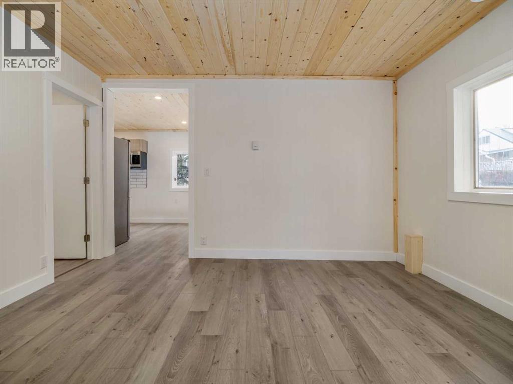 818 Mountain Street, Pincher Creek, Alberta  T0K 1W0 - Photo 12 - A2286562