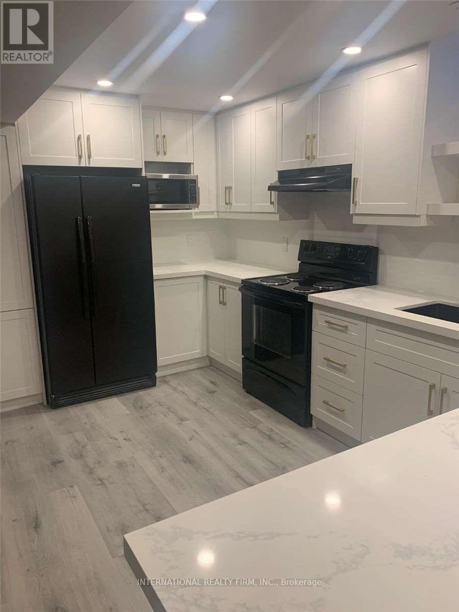 62 EMBASSY DRIVE, Vaughan, Ontario