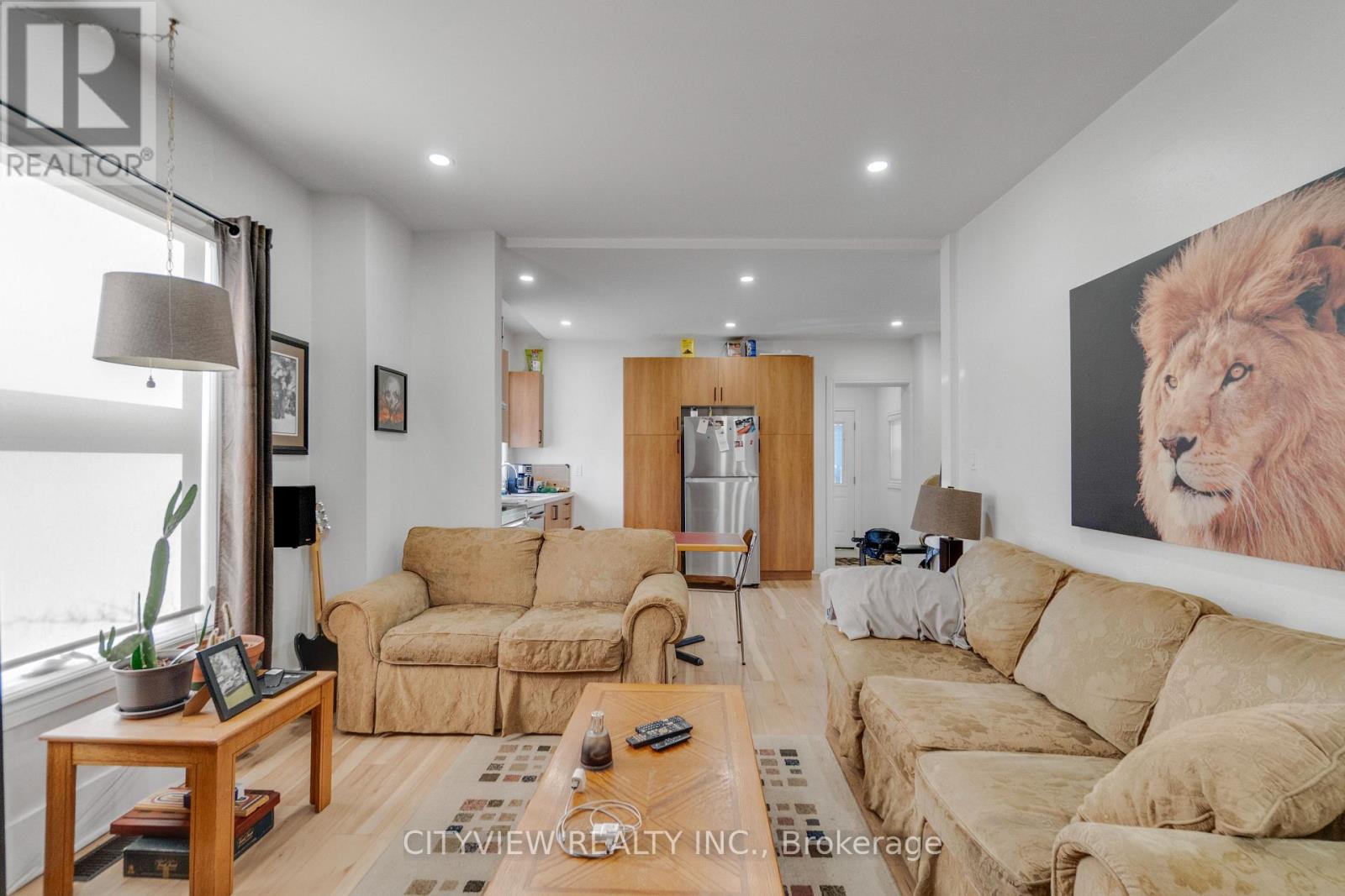 382 Beach Road, Hamilton, Ontario  L8H 3K5 - Photo 10 - X12809792