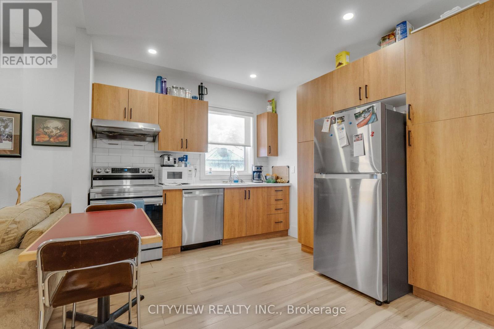 382 Beach Road, Hamilton, Ontario  L8H 3K5 - Photo 11 - X12809792