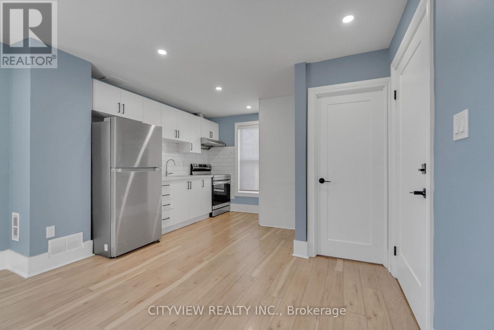 382 Beach Road, Hamilton, Ontario  L8H 3K5 - Photo 22 - X12809792