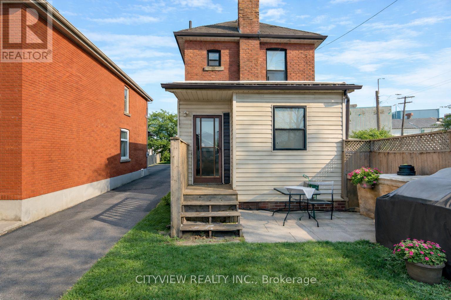 382 Beach Road, Hamilton, Ontario  L8H 3K5 - Photo 36 - X12809792