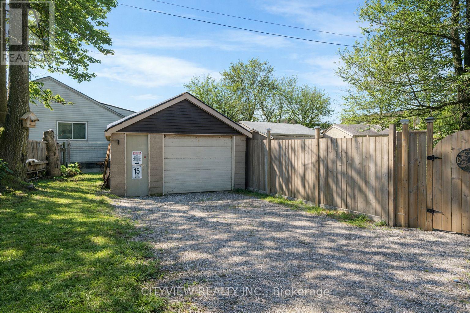 382 Beach Road, Hamilton, Ontario  L8H 3K5 - Photo 37 - X12809792